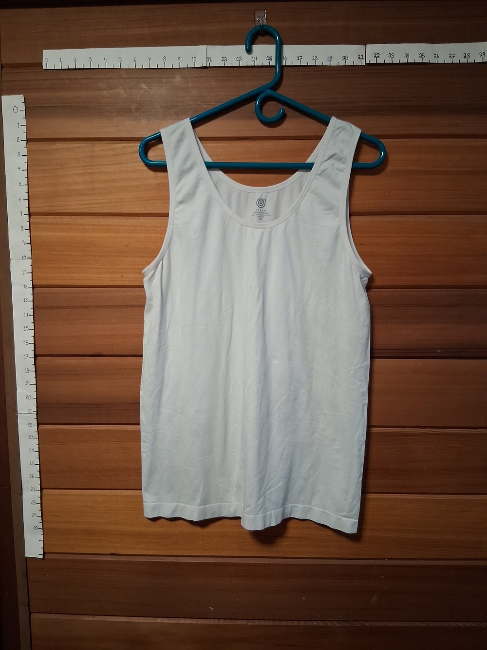 🙌Classic White Scoop Neck Women's Tank Top